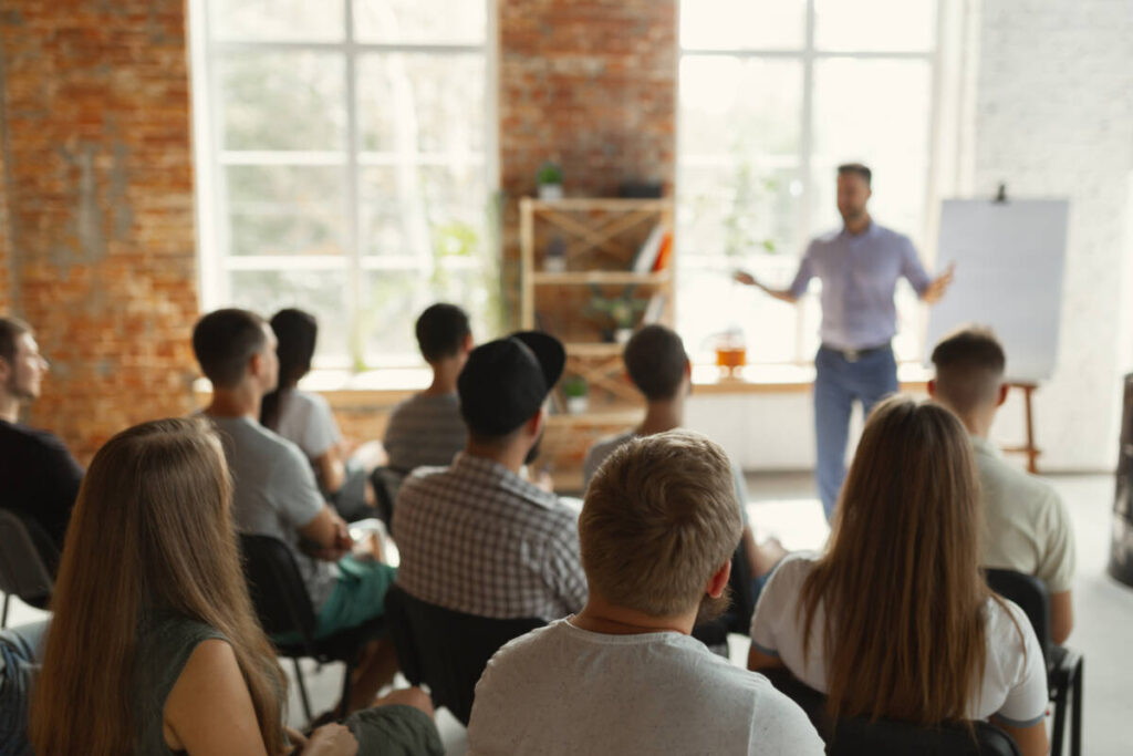 starting a low cost business in college