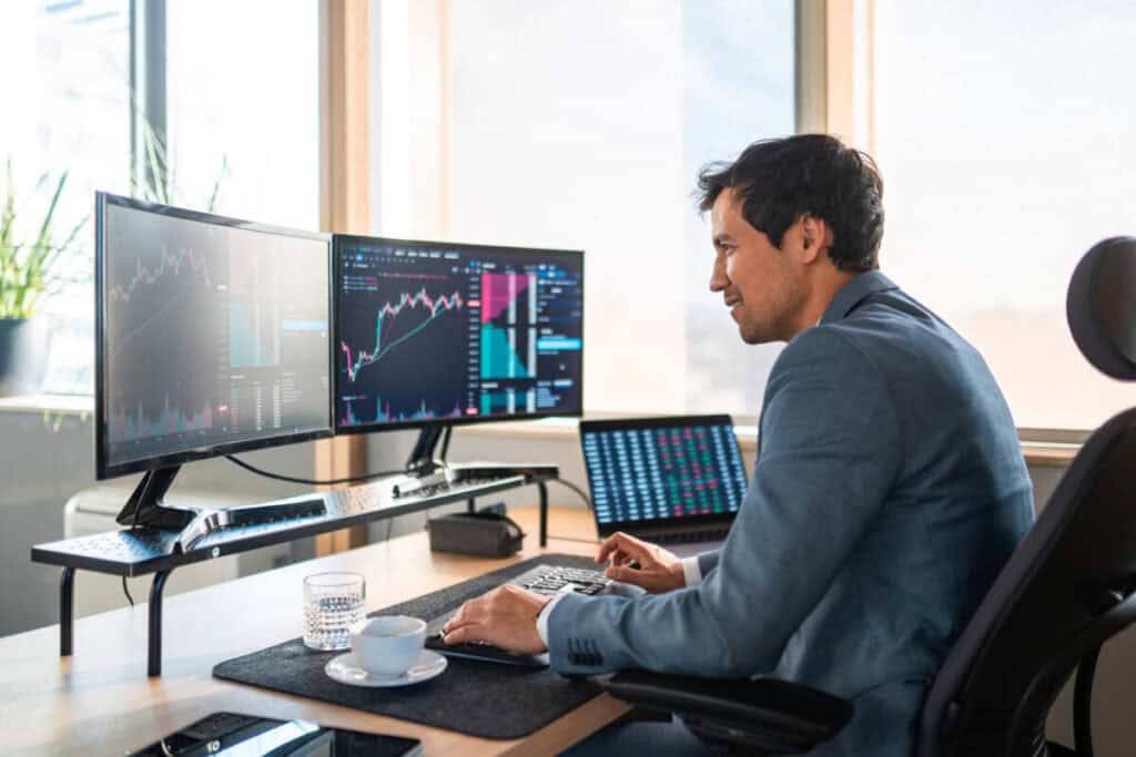 Broker accounting