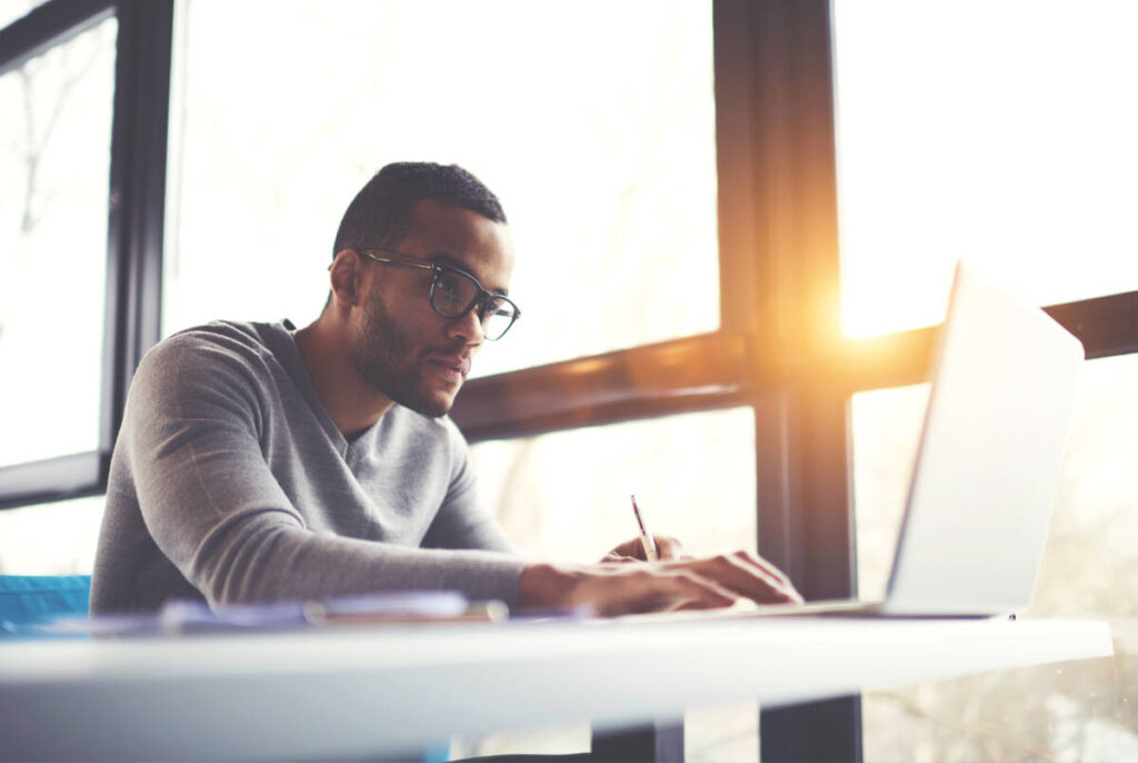 starting a low cost business in college
